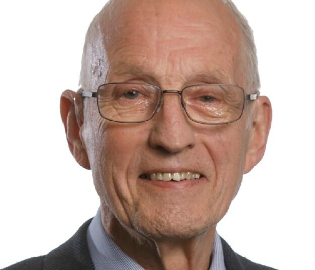 Cllr Ian Cuthbertson profile photograph