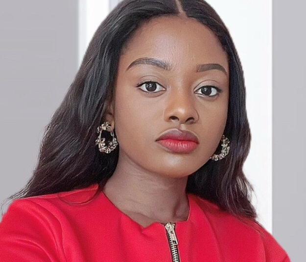 A profile picture of Comfort Akinbobola, Public: Leeds Governor.