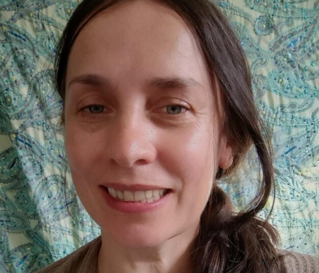 A profile picture of Victoria Thomson, Service User: Leeds Governor.